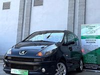 Usado Peugeot 1007 70 CV (51 kW) 2006 Negro Monovolumen