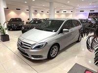Usado Mercedes B200 156 CV (114 kW) 2012 Gris Monovolumen
