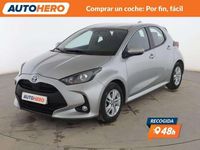 Usado Toyota Yaris Hybrid Active 116 CV (85 kW) 2022 Gris Berlina
