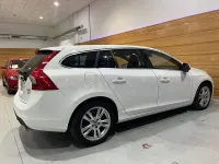 Usado Volvo V60 Summum 215 CV (158 kW) 2011 Blanco Familiar