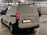Usado Ford Tourneo Courier Trend 75 CV (55 kW) 2015 Blanco Monovolumen
