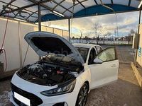 Usado Ford Focus ST-Line 125 CV (91 kW) 2024 Blanco Familiar