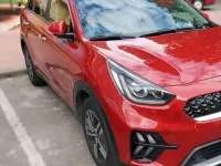 Usado Kia Niro 105 CV (77 kW) 2021 Rojo SUV