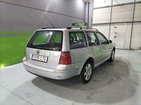 Usado VW Bora Highline 115 CV (84 kW) 1999 Gris / plata Berlina