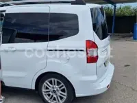 Usado Ford Tourneo Courier Titanium 100 CV (73 kW) 2017 Blanco Monovolumen