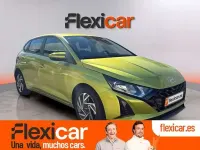 Usado Hyundai i20 101 CV (74 kW) 2024 Verde Utilitario