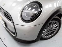 Usado Mini Cooper Essential 114 kW (156 CV) 2025 Plateado Utilitario