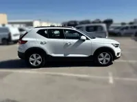 Usado Volvo XC40 Momentum 129 CV (94 kW) 2022 Blanco SUV