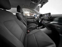 Usado Hyundai i20 84 CV (61 kW) 2022 Blanco polar Utilitario