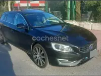Usado Volvo V60 285 CV (209 kW) 2015 Negro Familiar