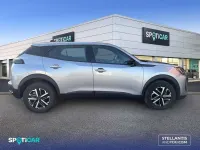Usado Peugeot 2008 Active 102 CV (75 kW) 2023 Gris SUV
