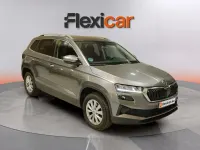 Usado Skoda Karoq 150 CV (110 kW) 2024 Gris SUV