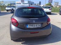 Usado Peugeot 208 Signature Sky 110 CV (80 kW) 2019 Gris Utilitario