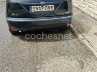 Usado Ford Focus Trend 100 CV (73 kW) 2003 Negro Berlina