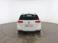 Usado VW Passat Advance 150 CV (110 kW) 2016 Blanco Familiar