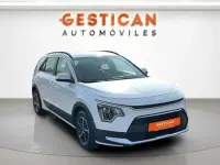 Begagnad Kia Niro 141 HK (103 kW) 2024 Vit SUV