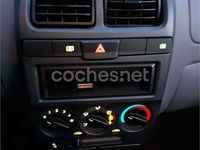 Usado Hyundai Accent 81 CV (59 kW) 2005 Gris / plata Berlina