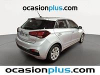 Usado Hyundai i20 75 CV (55 kW) 2019 Gris plata Utilitario