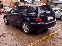 Usado Mercedes R280 190 CV (139 kW) 2008 Azul Monovolumen
