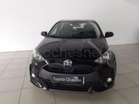 Usado Toyota Yaris Hybrid Active 116 CV (85 kW) 2022 Negro Berlina