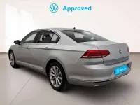 Usado VW Passat Advance 150 CV (110 kW) 2018 Gris Berlina