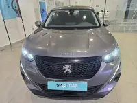 Usado Peugeot 2008 Active 110 CV (80 kW) 2021 Gris / plata SUV