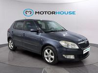 Usado Skoda Fabia Ambition 75 CV (55 kW) 2012 Azul Berlina