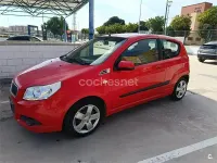 Usado Chevrolet Aveo LS 84 CV (61 kW) 2010 Rojo Berlina