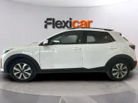 Usado Kia Stonic 101 CV (74 kW) 2025 Blanco SUV