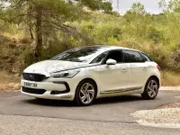 Usado DS Automobiles DS5 Design 150 CV (110 kW) 2015 Blanco Utilitario