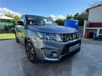 Usado Suzuki Vitara GLX 140 CV (102 kW) 2019 Gris / plata SUV