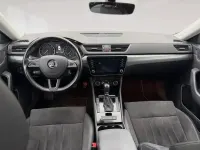 Usado Skoda Superb Style 150 CV (110 kW) 2017 Azul Berlina