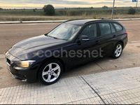 Usado BMW 318 143 CV (105 kW) 2014 Negro Familiar