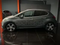 Usado Peugeot 208 GT-line 120 CV (88 kW) 2015 Gris / plata Utilitario