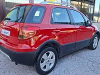 Usado Fiat Sedici Dynamic 120 CV (88 kW) 2009 Rojo SUV