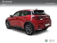 Usado Lexus LBX 136 CV (100 kW) 2025 Rojo SUV