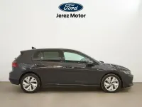 Usado VW Golf VIII 116 CV (85 kW) 2025 Gris / plata Berlina