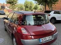 Usado Renault Mégane II Privilege 100 CV (73 kW) 2004 Granate Berlina
