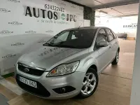 Usado Ford Focus Trend 109 CV (80 kW) 2009 Gris / plata Berlina