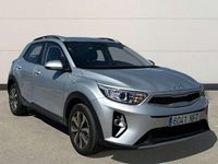 Usado Kia Stonic 101 CV (74 kW) 2025 Plateado SUV