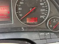 Usado Audi A4 115 CV (84 kW) 2001 Gris / plata Berlina