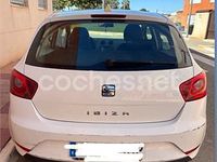 Usado Seat Ibiza Reference 90 CV (66 kW) 2015 Blanco Berlina