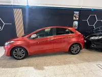 Usado Hyundai i30 GO! 136 CV (100 kW) 2017 Naranja Berlina