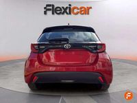 Usado Toyota Yaris Hybrid Active 116 CV (85 kW) 2023 Rojo Utilitario