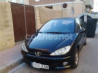 Usado Peugeot 206 70 CV (51 kW) 2007 Negro Berlina