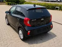 Usado Kia Picanto X-Line 100 CV (73 kW) 2023 Negro Utilitario