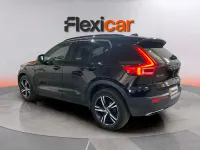 Usado Volvo XC40 Momentum 150 CV (110 kW) 2020 Negro SUV