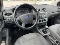Usado Ford Focus Trend 109 CV (80 kW) 2005 Negro Familiar