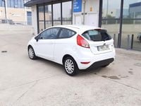 Usado Ford Fiesta Trend 86 CV (63 kW) 2019 Blanco Utilitario