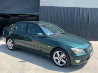 Usado Lexus IS200 155 CV (114 kW) 1999 Verde Berlina